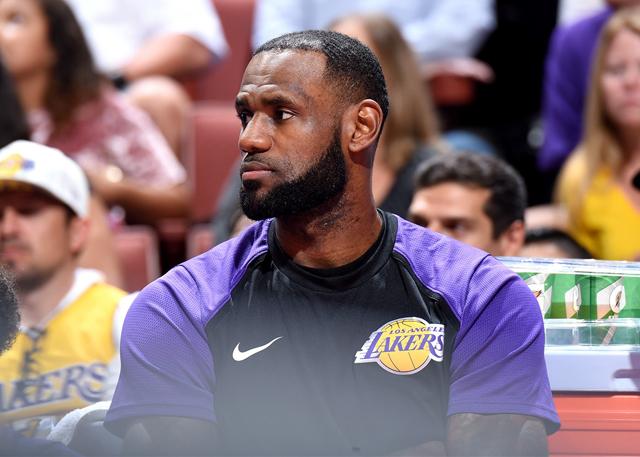 尤文图斯赛后门线救险；志在NBA常规赛名次提升；质疑声仍在；控场能力受关注的简单介绍