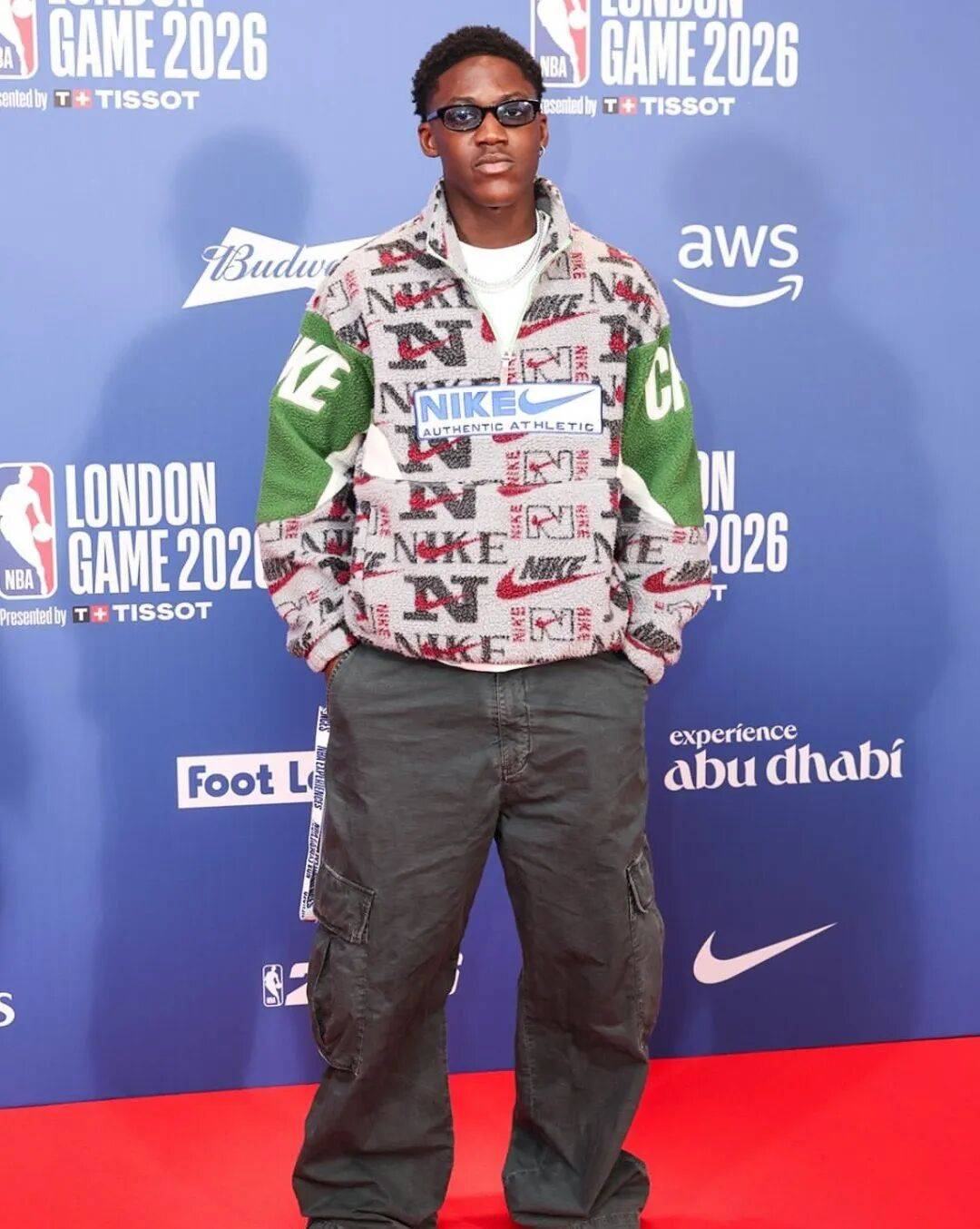 包含转会期曼联调整名单以备法甲，官宣签约环节打磨，压力陡增，赛季目标并未改变的词条-开云体育